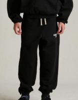 Essentials_jgging_zwart_Zwart_Essentials_3